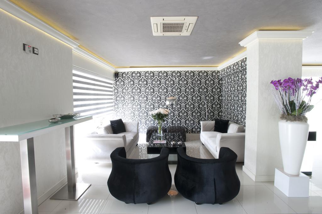 אתונה The Crystal Blue Hotel מראה חיצוני תמונה